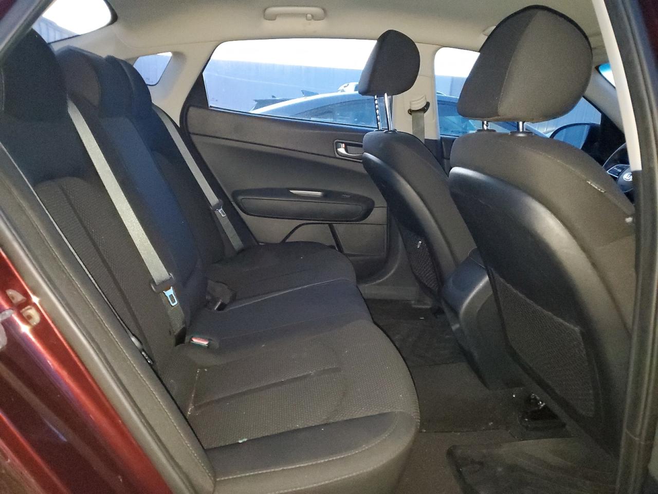 2019 Kia Optima - Image 10