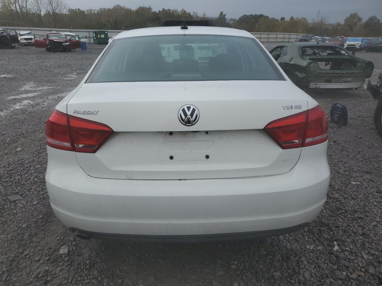 2014 Volkswagen Passat - Image 6