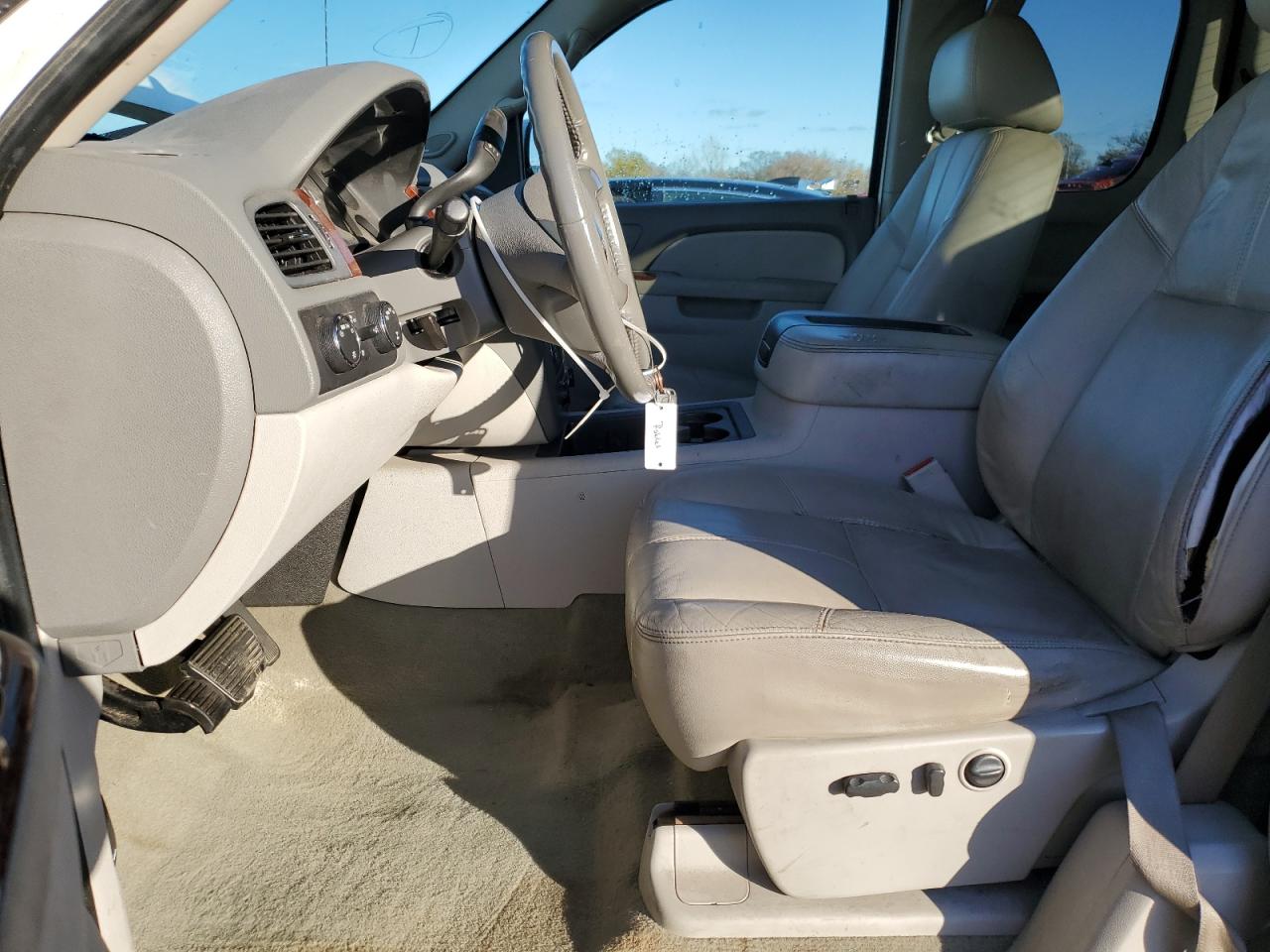 2010 GMC Sierra - Image 7