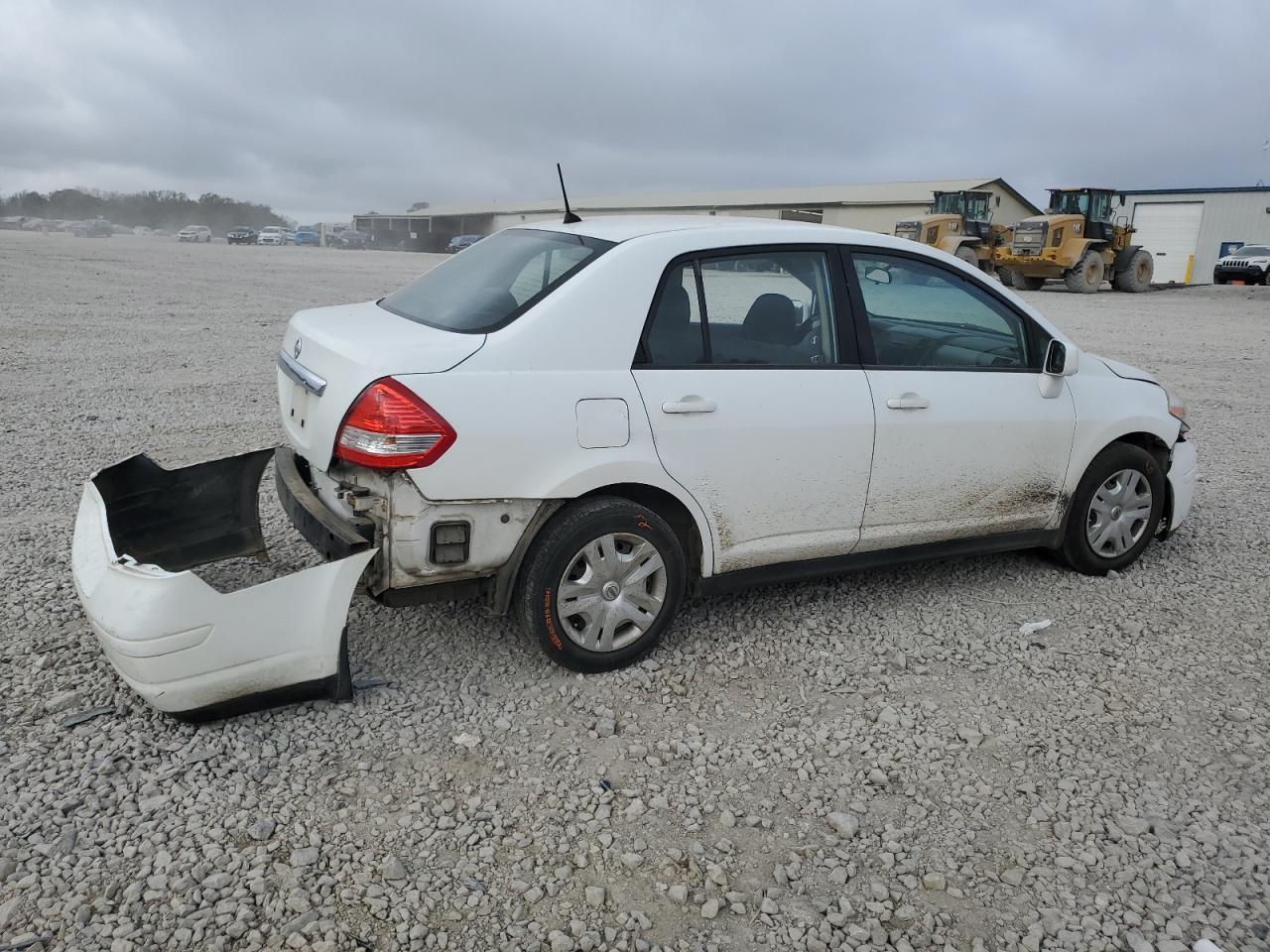 2010 Nissan Versa - Image 3