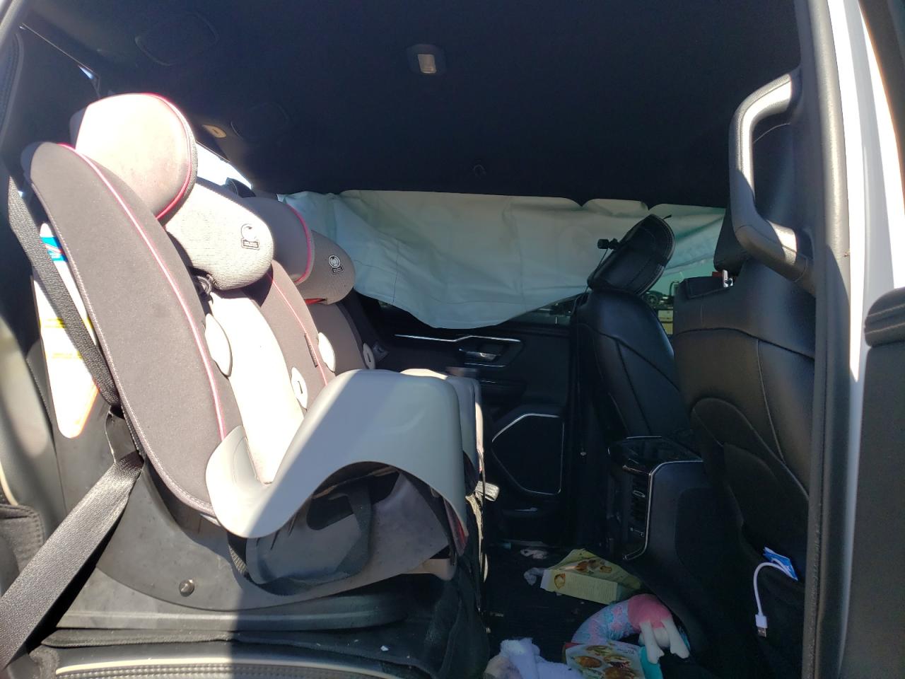 2022 RAM 1500 - Image 10