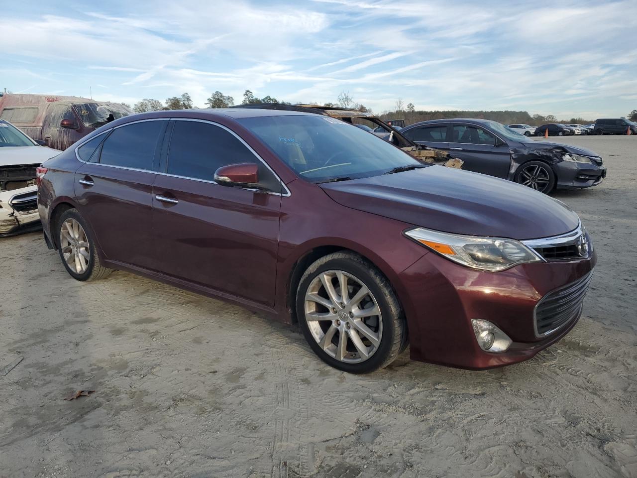 2013 Toyota Avalon - Image 4