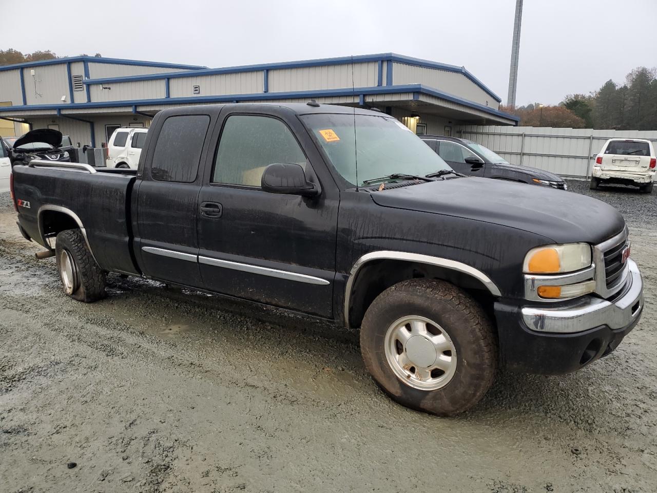 2003 GMC Sierra - Image 4