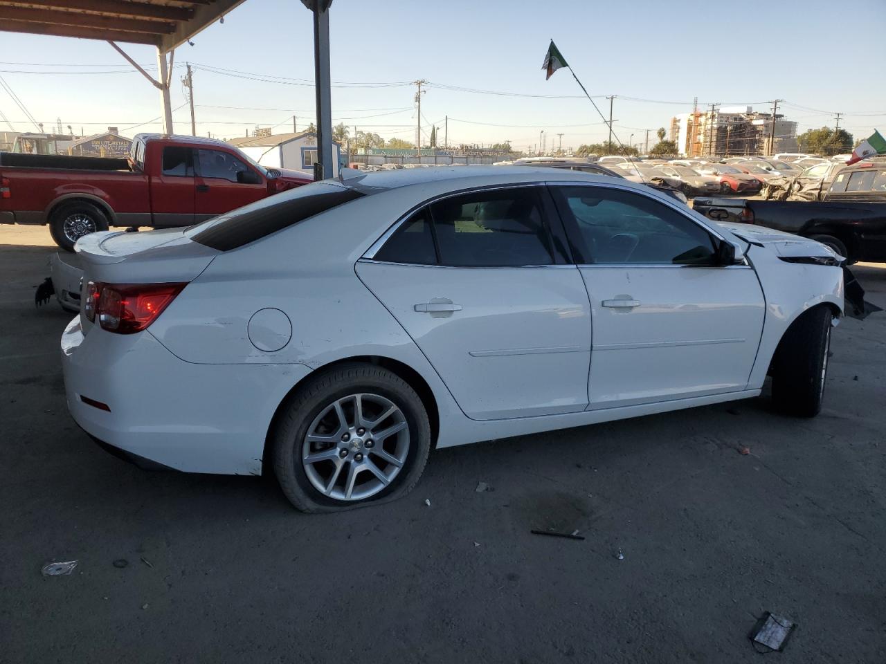 VIN 1G11C5SLXEF272777 2014 CHEVROLET MALIBU no.3