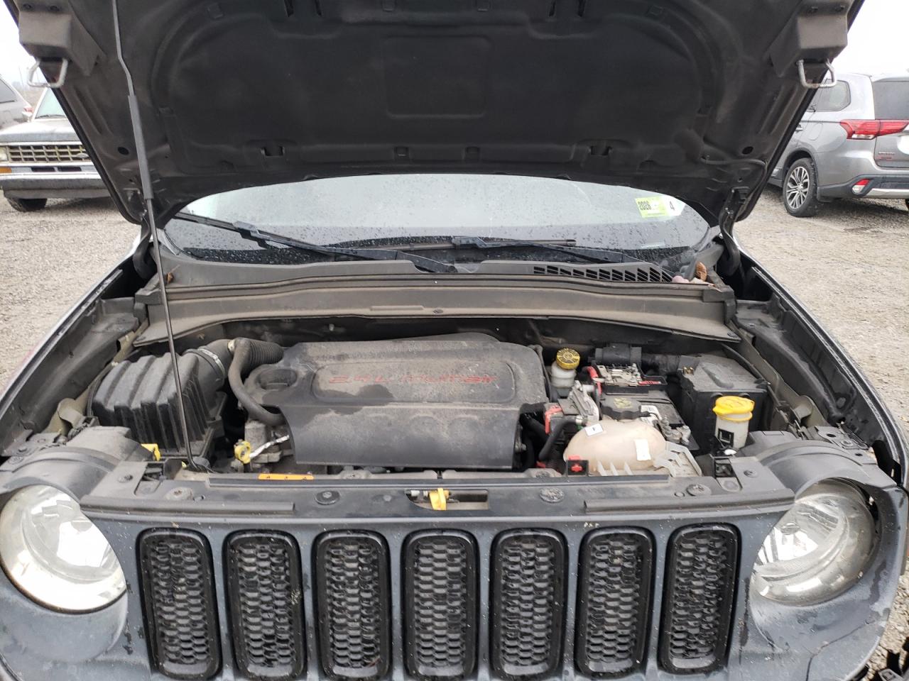 2016 Jeep Renegade - Image 12