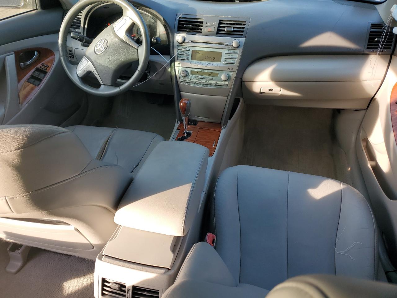 2009 Toyota Camry - Image 8