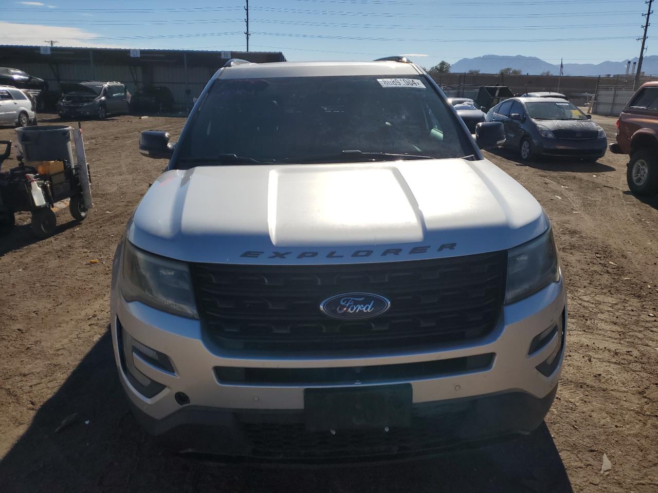 2016 Ford Explorer - Image 5