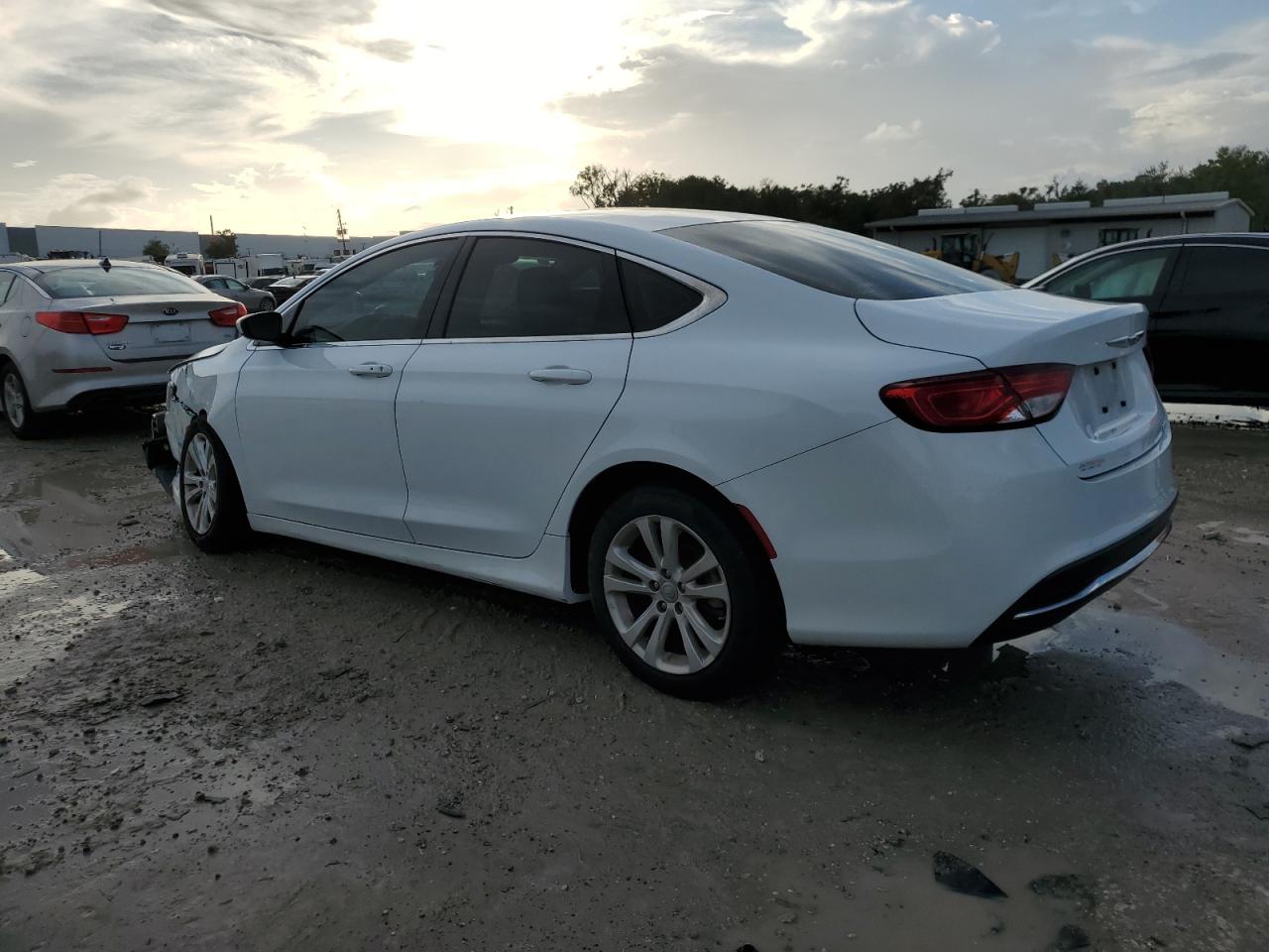 2015 Chrysler 200 - Image 2