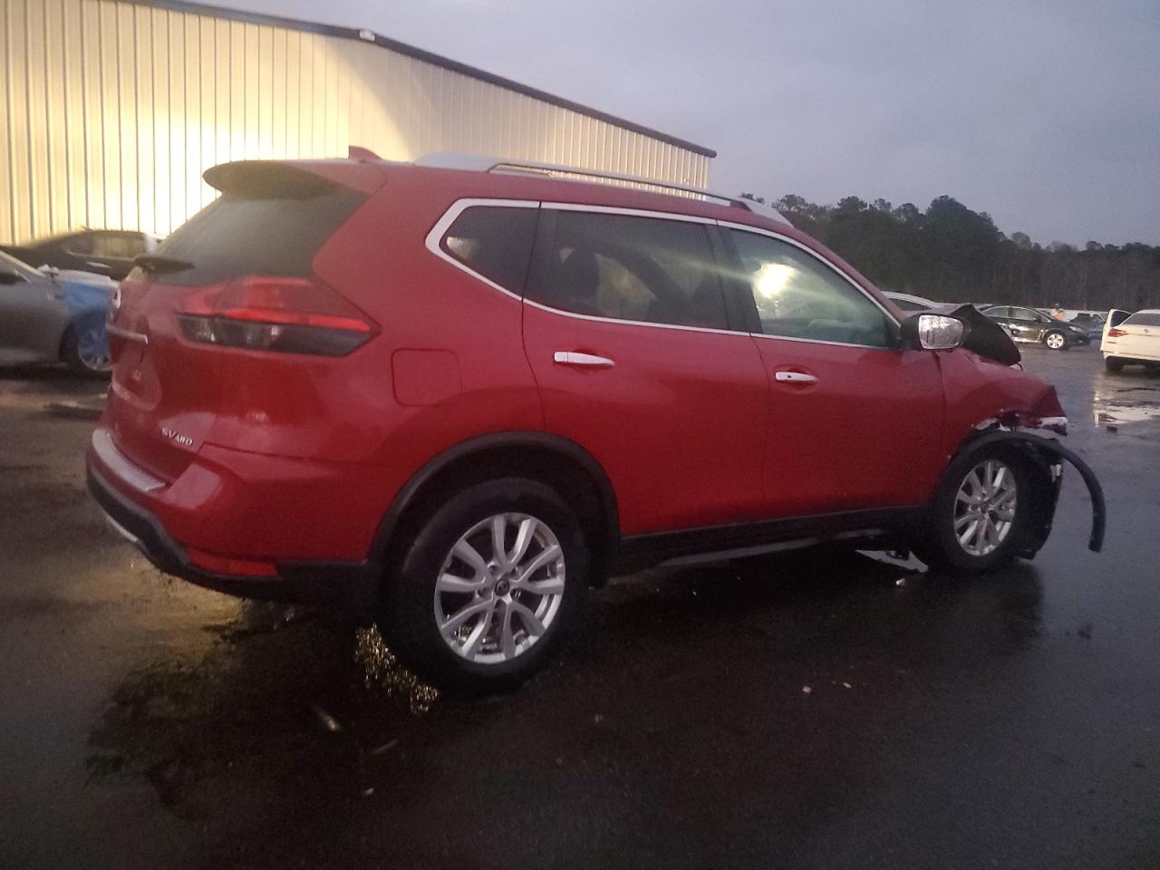 2017 Nissan Rogue - Image 3