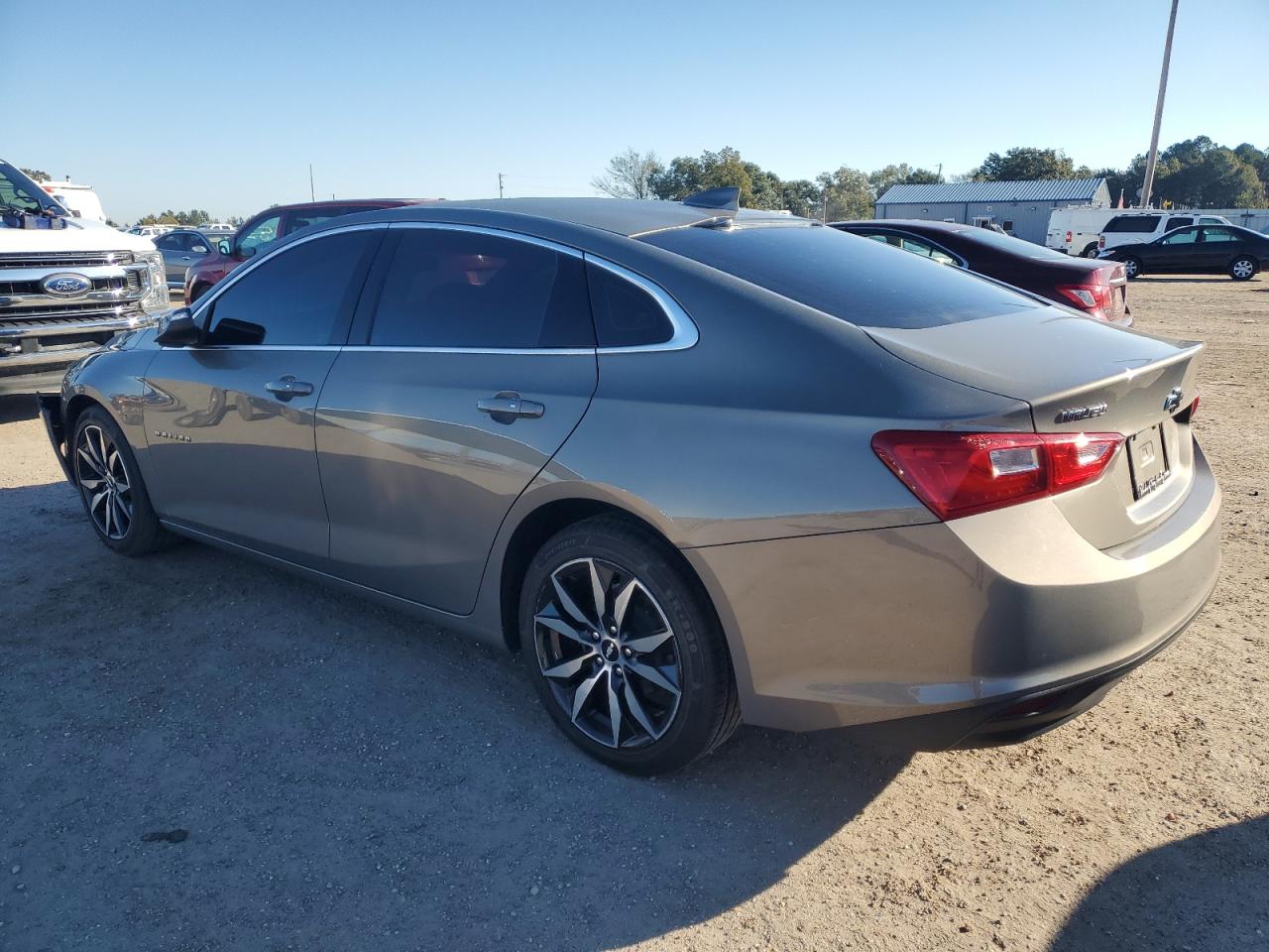 2017 Chevrolet Malibu - Image 2