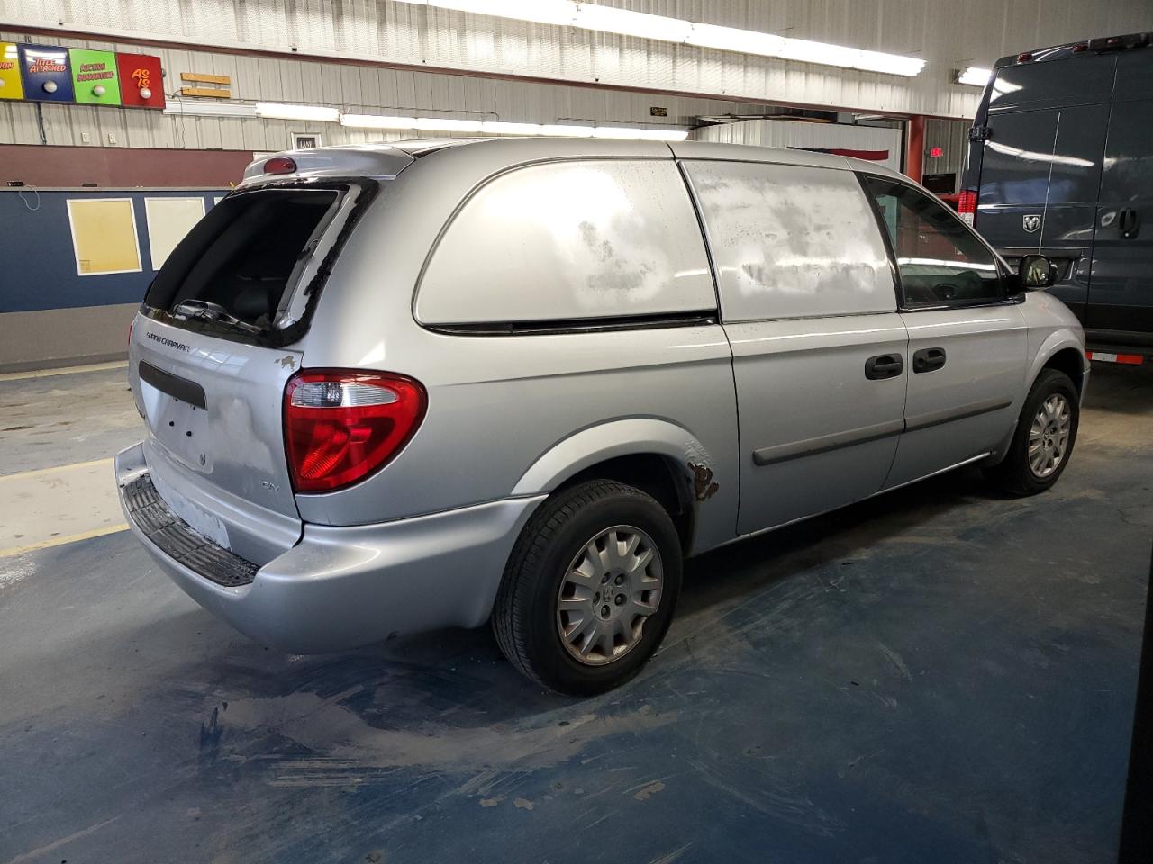 2006 Dodge Caravan - Image 3