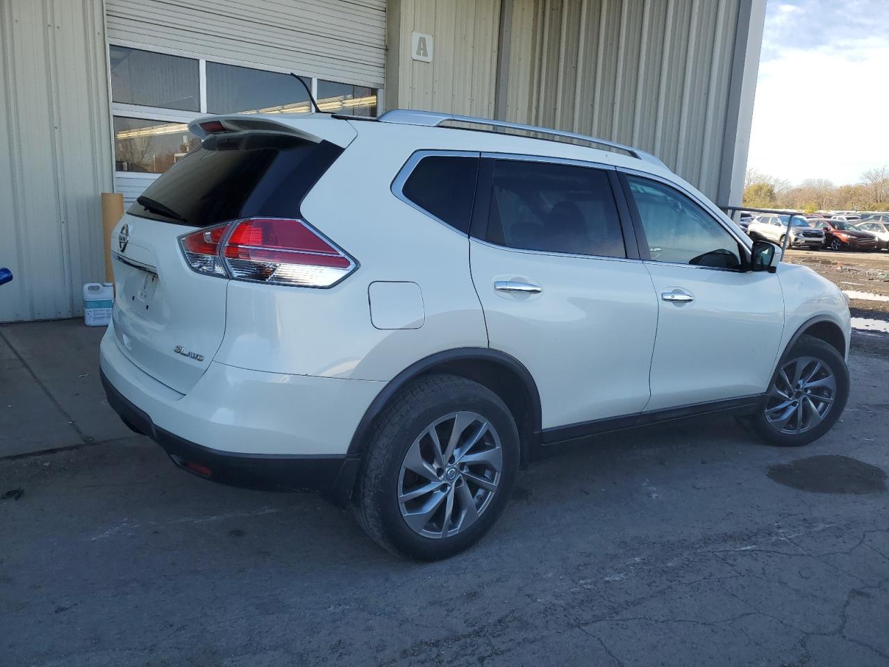 2015 Nissan Rogue - Image 3