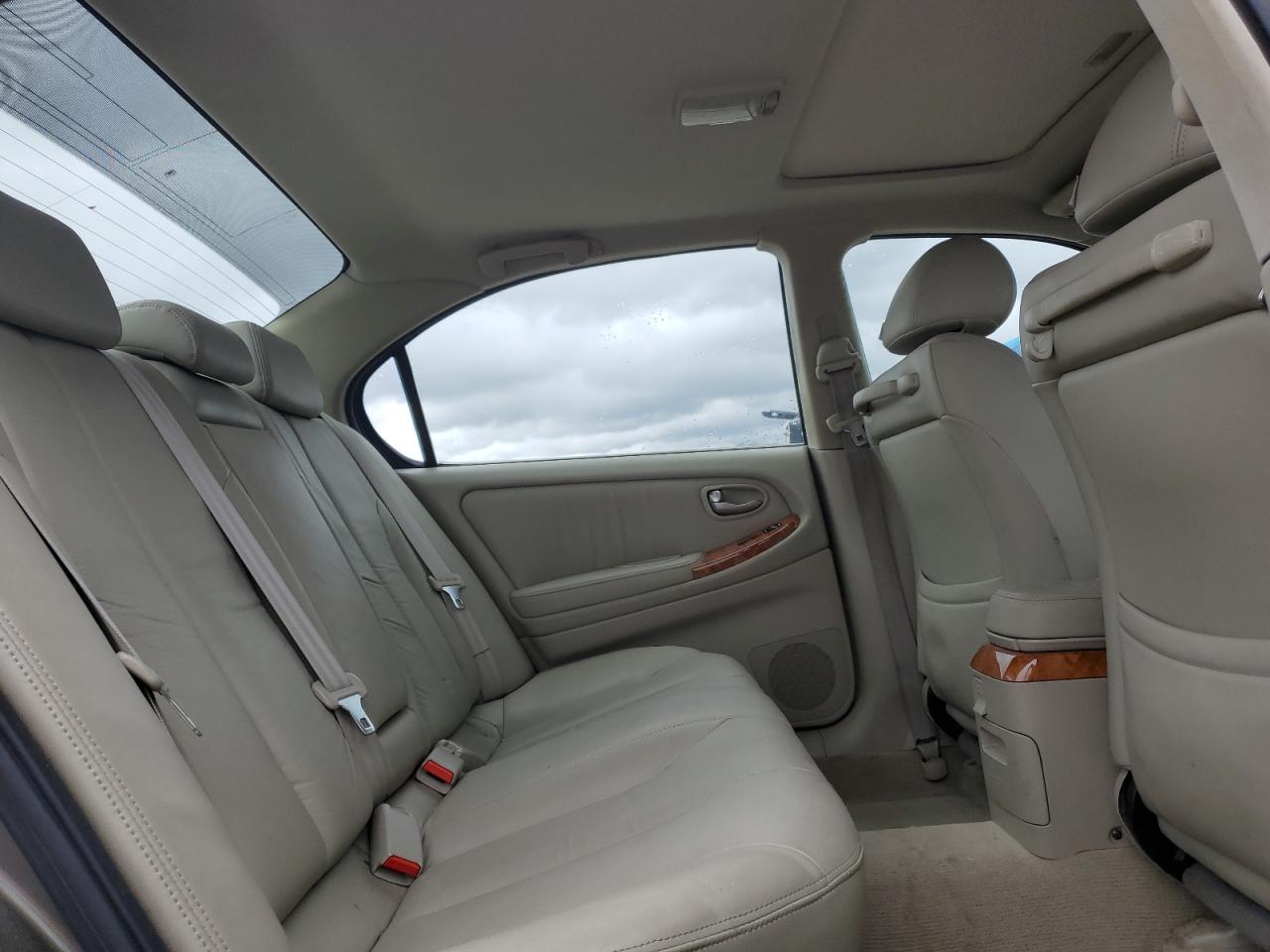 2003 Infiniti I - Image 10