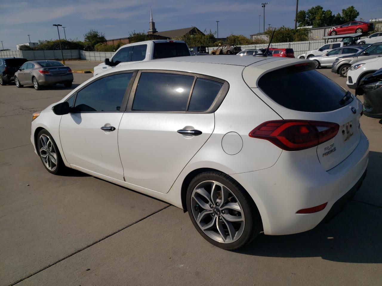 2016 Kia Forte - Image 2