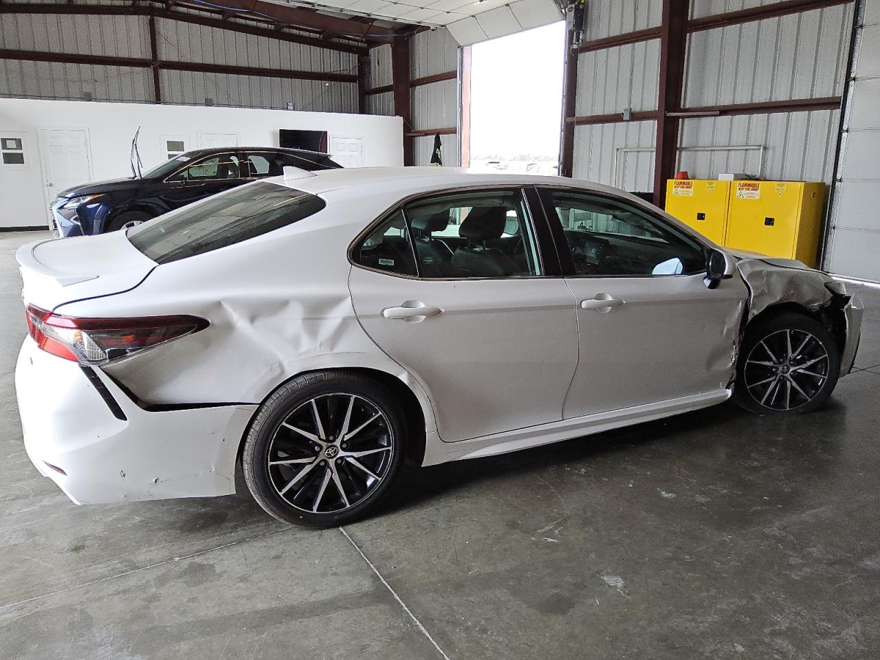 2021 Toyota Camry - Image 3