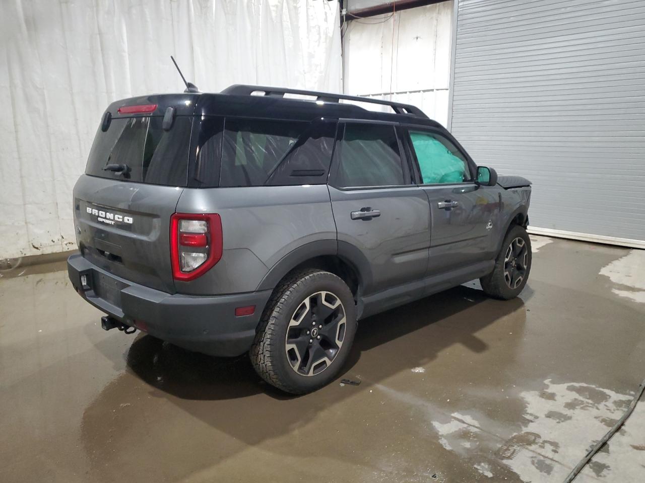 2022 Ford Bronco - Image 3