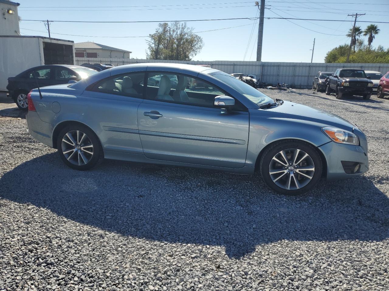 2011 Volvo C70 - Image 4