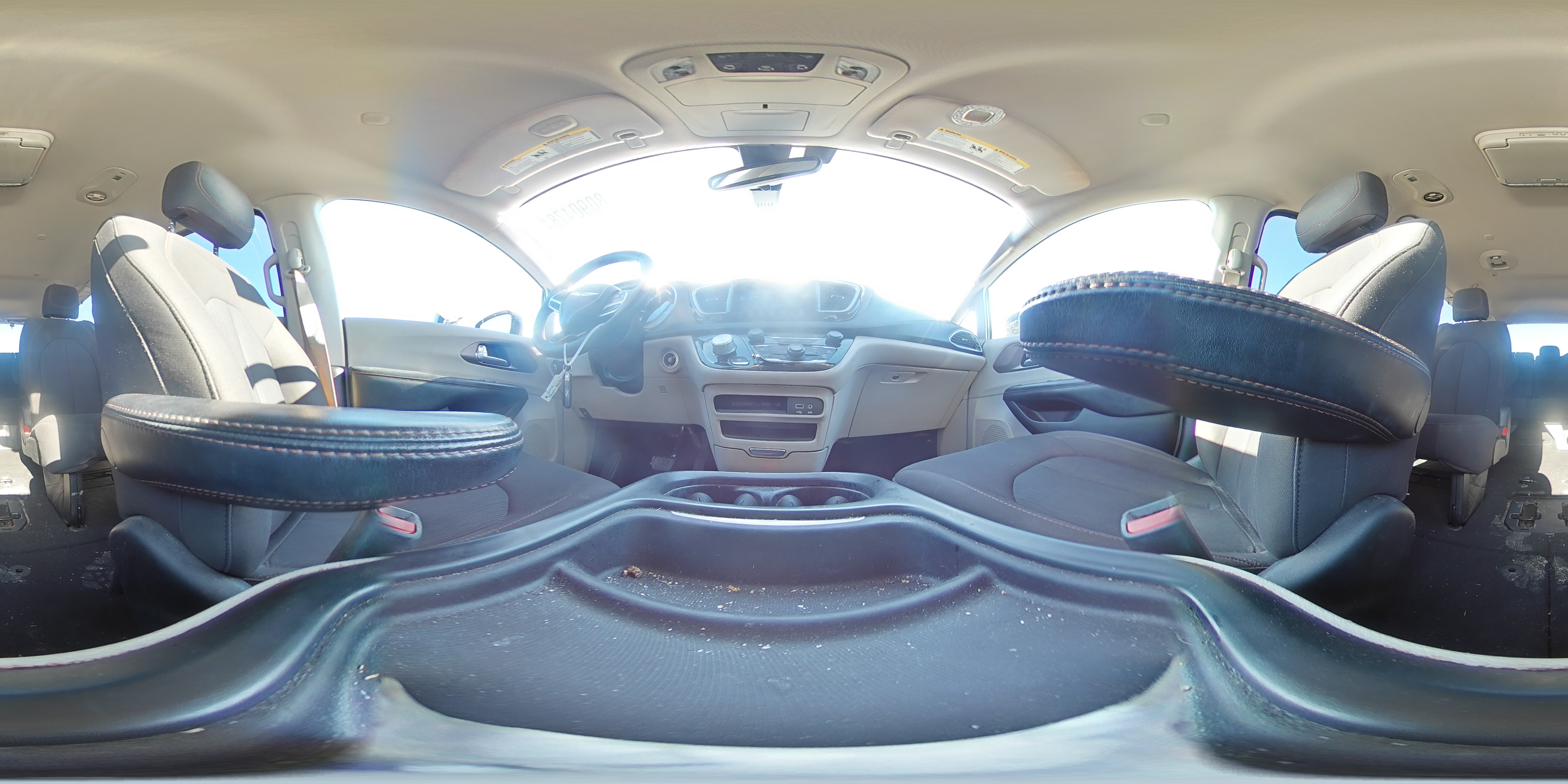 2017 Chrysler Pacifica - Image 15