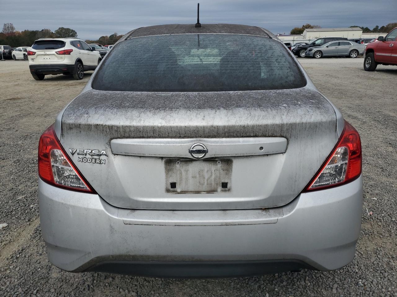 2018 Nissan Versa S VIN: 3N1CN7AP7JL810882 Lot: 79141614