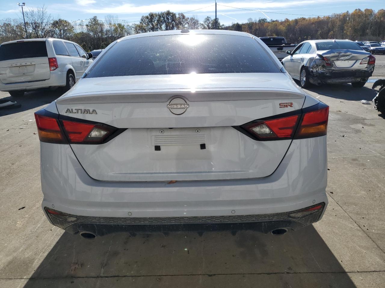 2024 Nissan Altima - Image 6