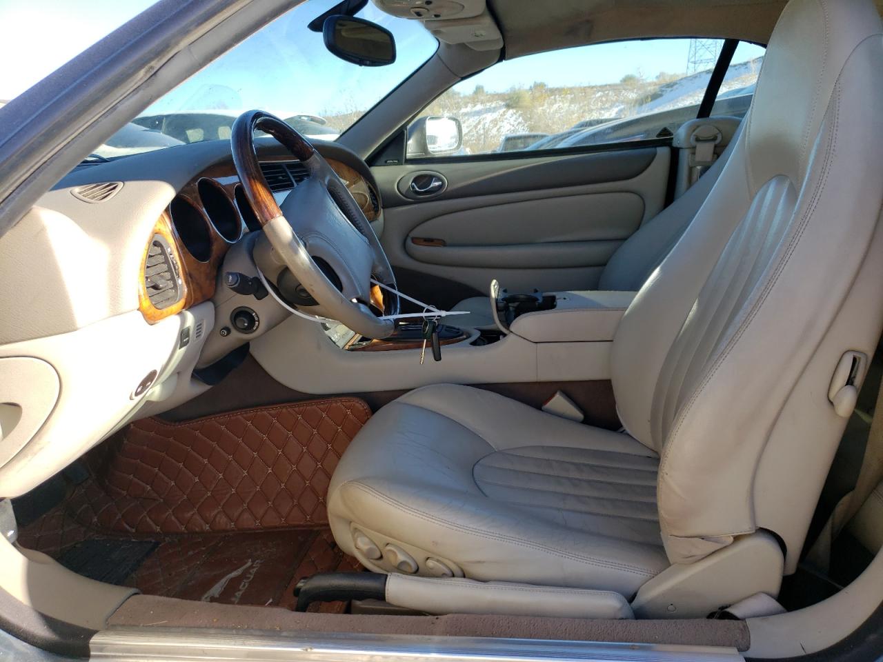 2000 Jaguar XK - Image 7