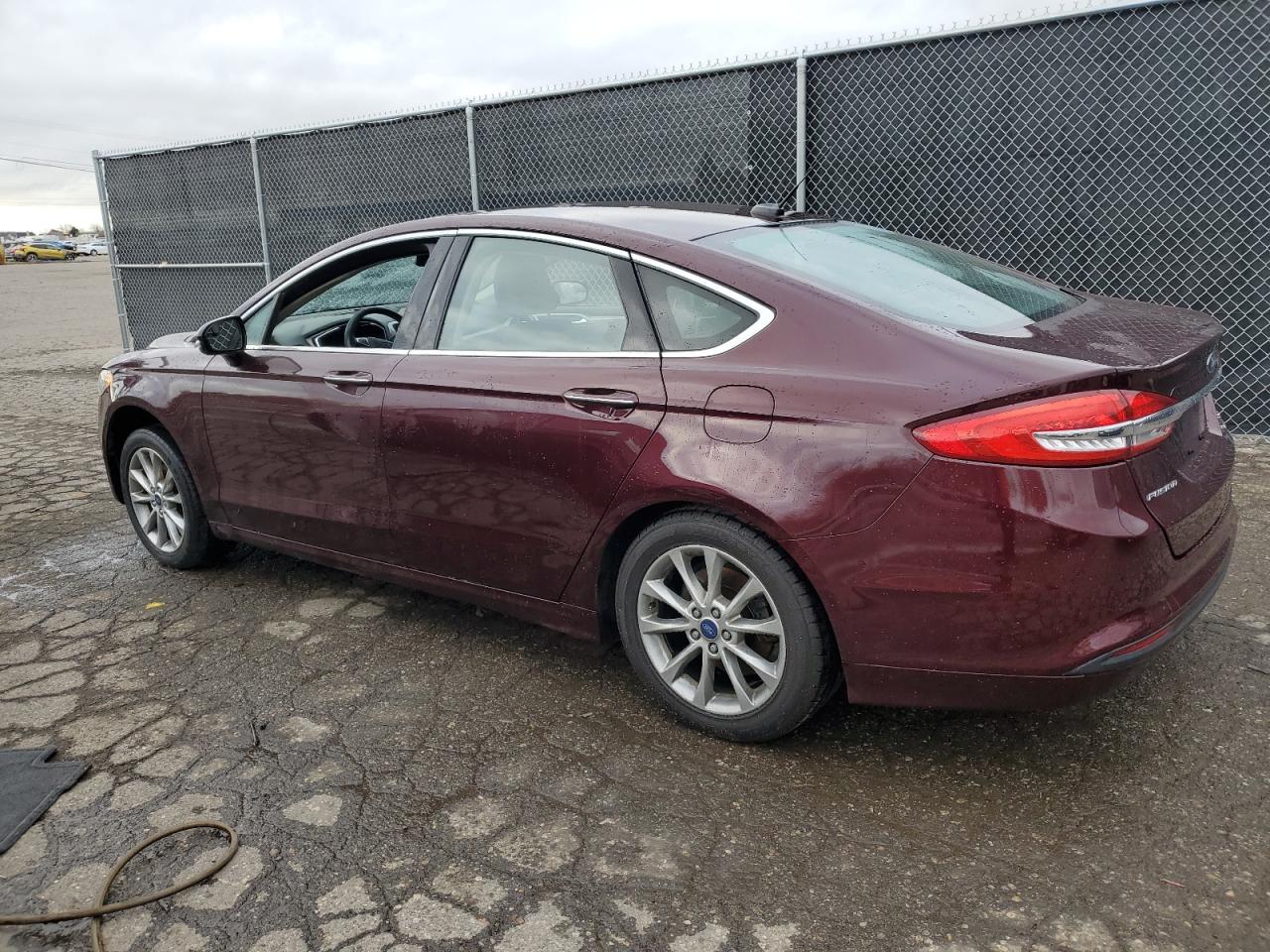 VIN 3FA6P0HD5HR129303 2017 FORD FUSION no.2