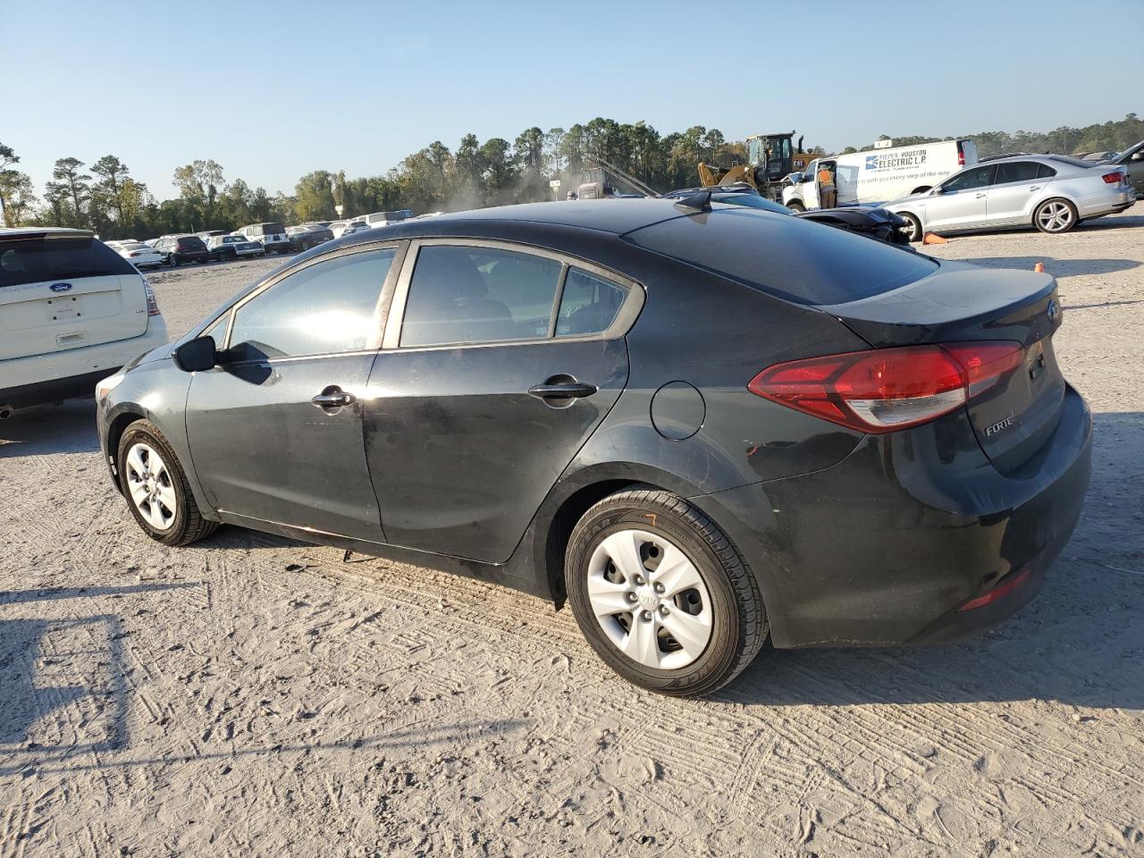 VIN 3KPFK4A75JE209525 2018 KIA FORTE no.2