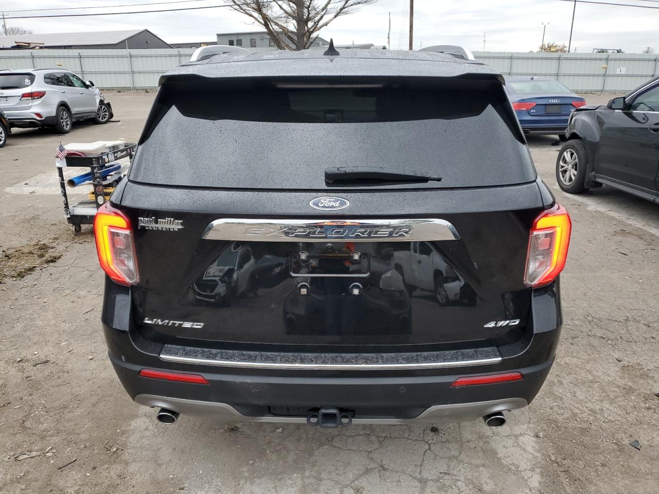 2022 Ford Explorer - Image 6