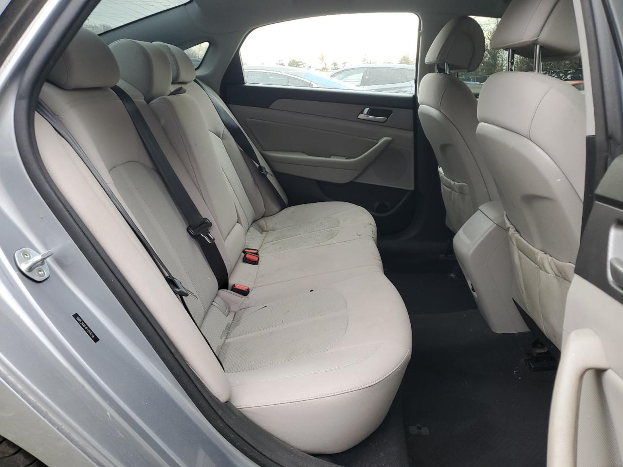 2015 Hyundai Sonata - Image 11