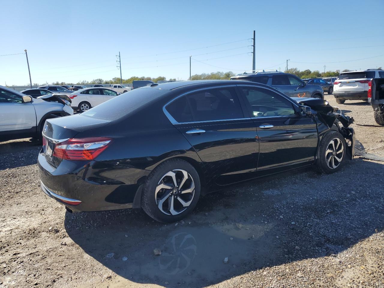 VIN 1HGCR2F81GA012465 2016 HONDA ACCORD no.3