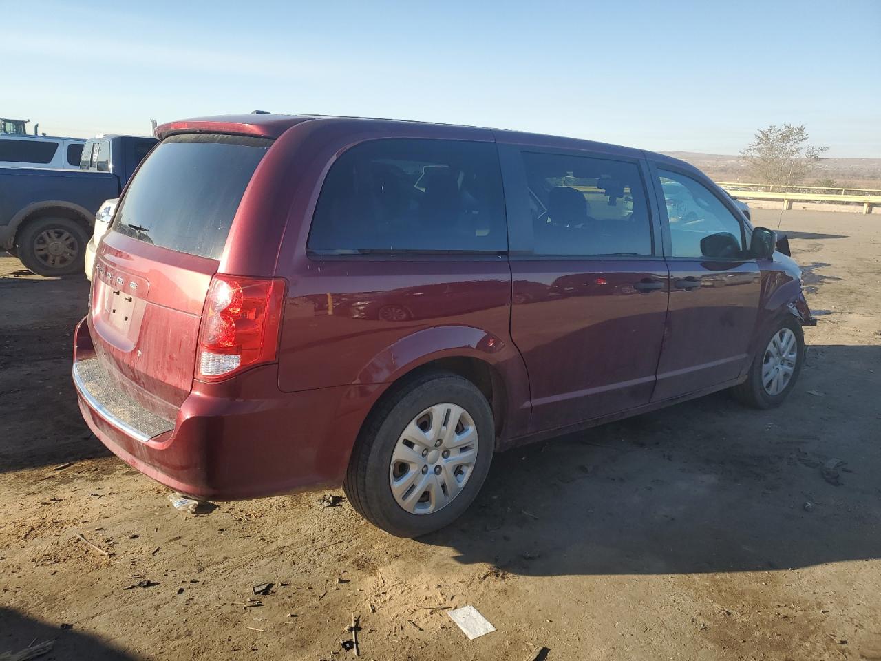 2019 Dodge Caravan - Image 3