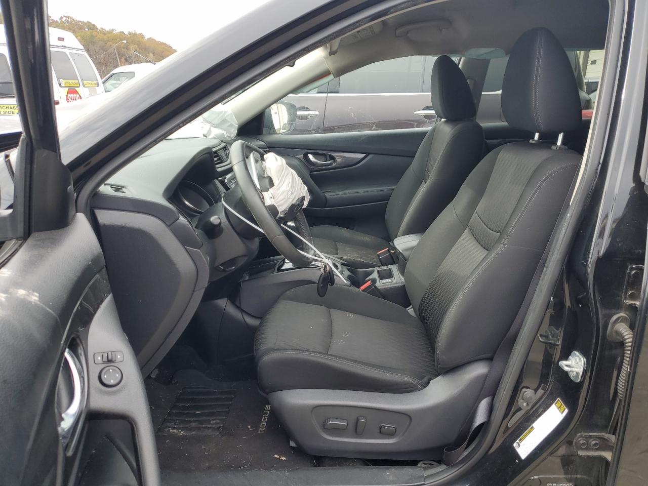 2018 Nissan Rogue - Image 7