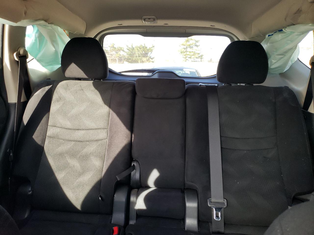 2016 Nissan Rogue - Image 10