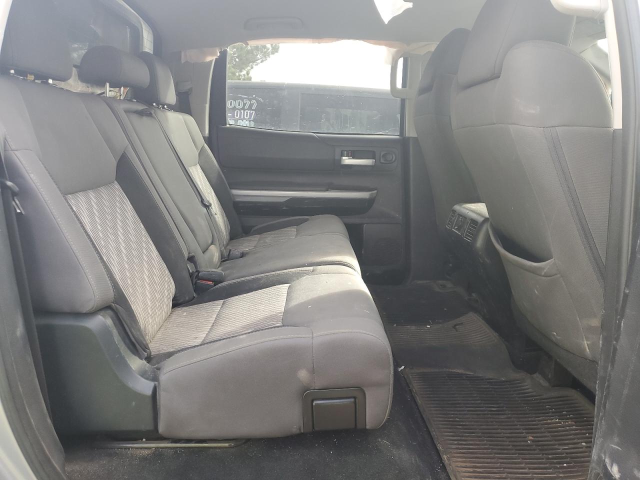 2018 Toyota Tundra - Image 10