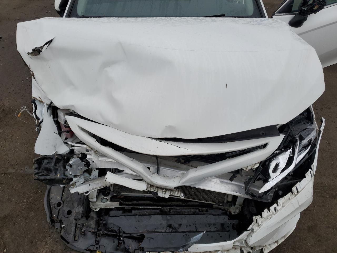 2020 Toyota Camry - Image 12