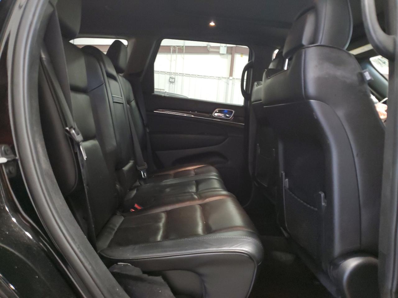 2018 Jeep Grand Cherokee - Image 11