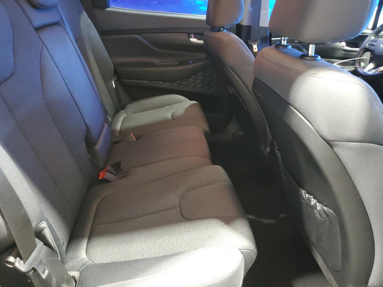 2023 Hyundai Santa Fe - Image 11