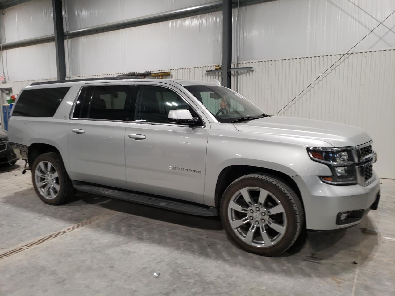 2015 Chevrolet Suburban - Image 4