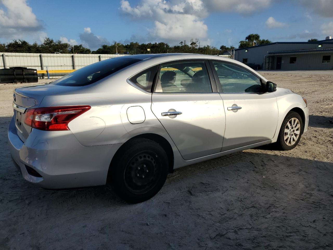 2019 Nissan Sentra - Image 3