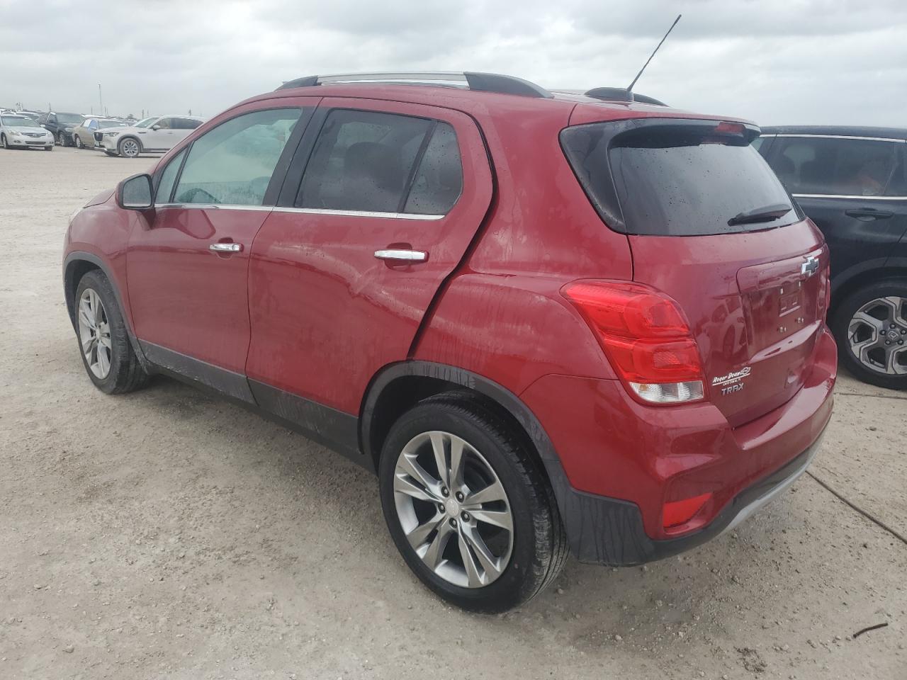 2020 Chevrolet Trax - Image 2