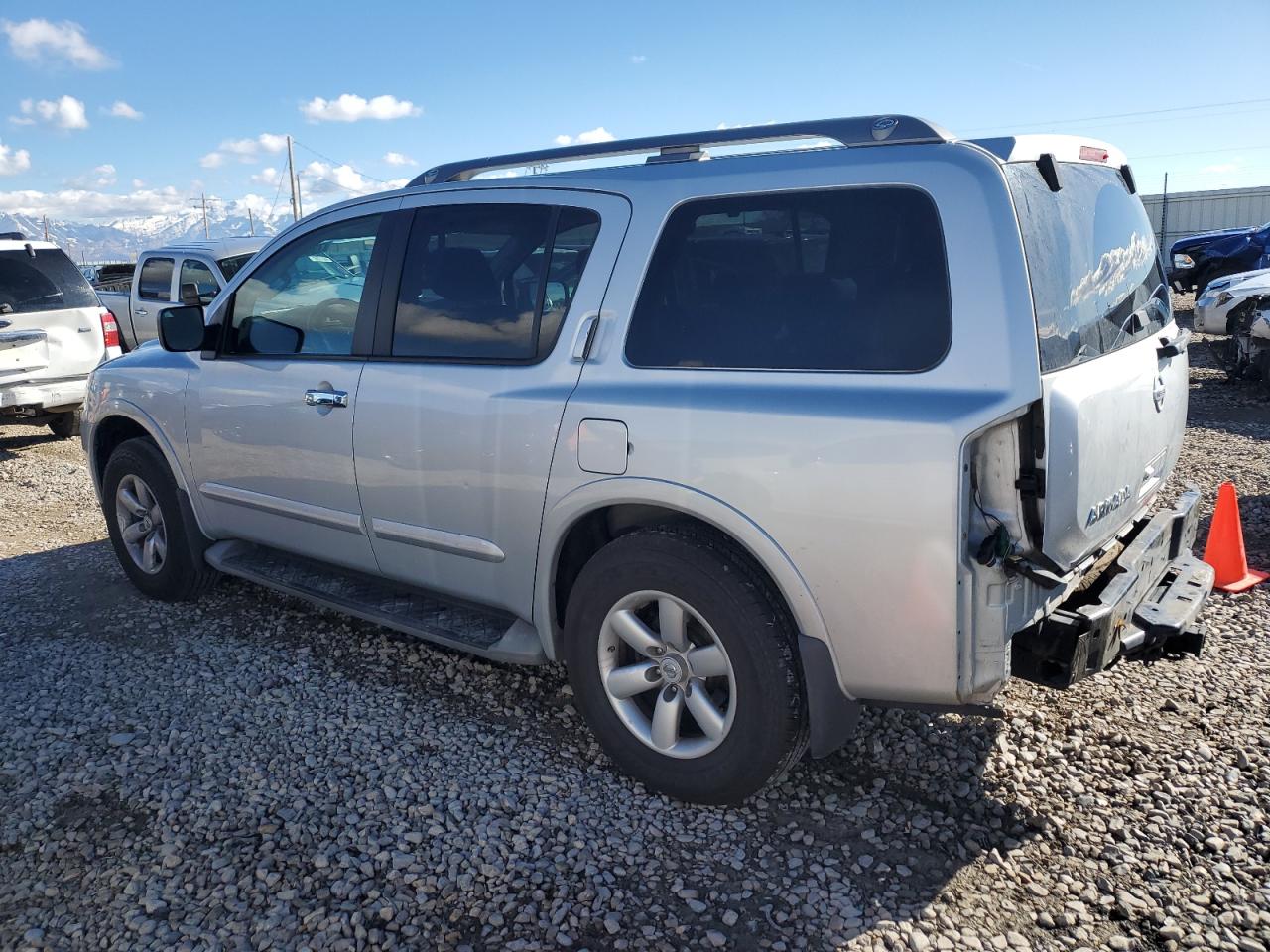 2015 Nissan Armada - Image 2