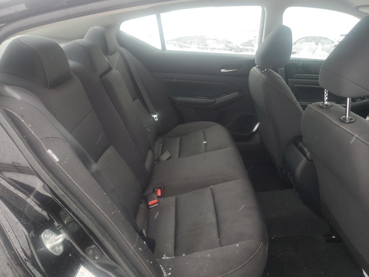 2021 Nissan Altima - Image 10