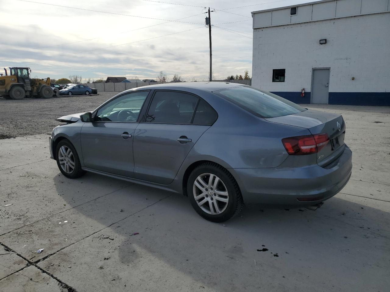 2018 Volkswagen Jetta - Image 2