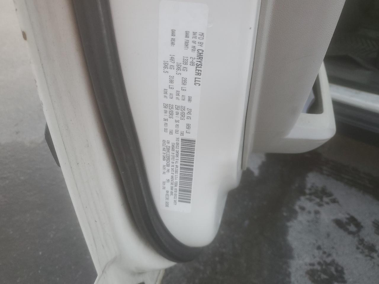 2009 Dodge Caravan - Image 13
