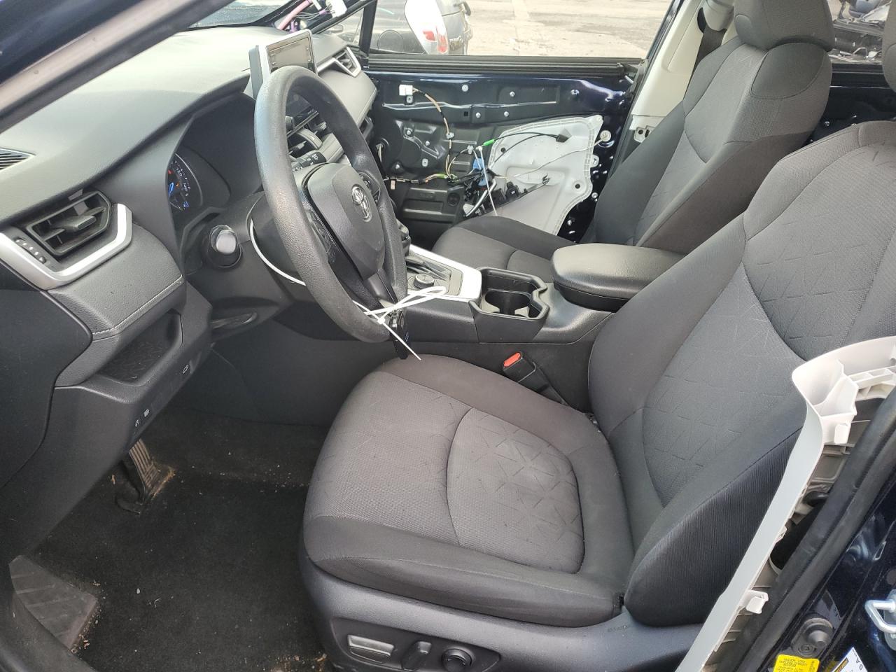 2019 Toyota RAV 4 - Image 7