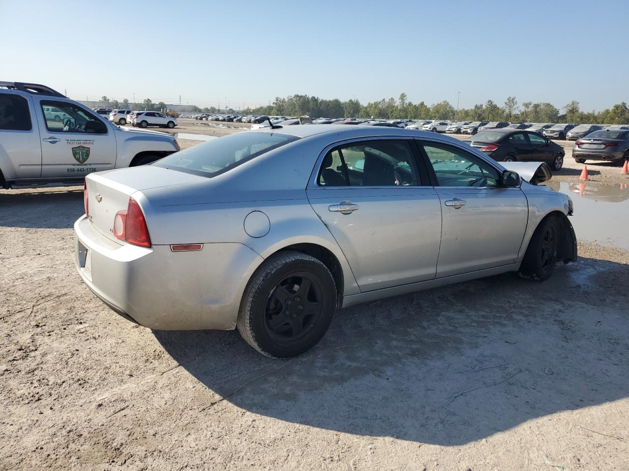 2009 Chevrolet Malibu - Image 3