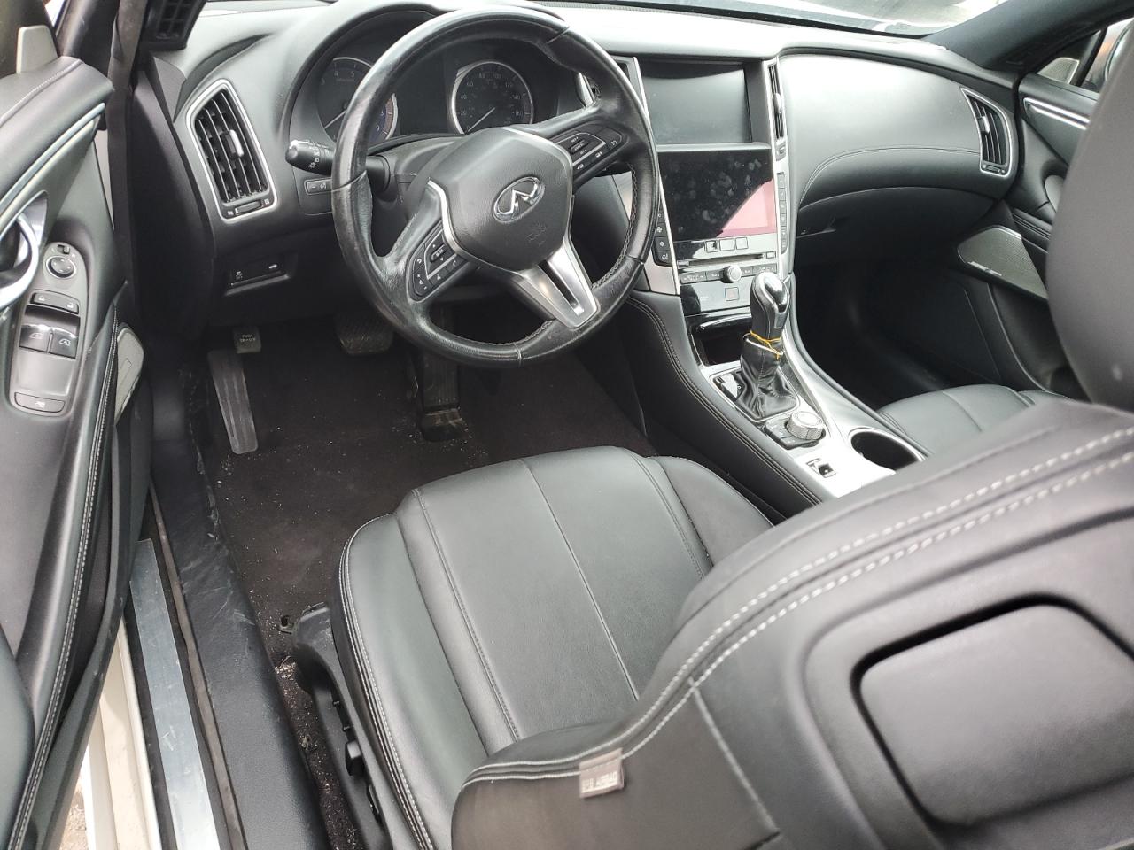 2018 Infiniti Q60 - Image 8