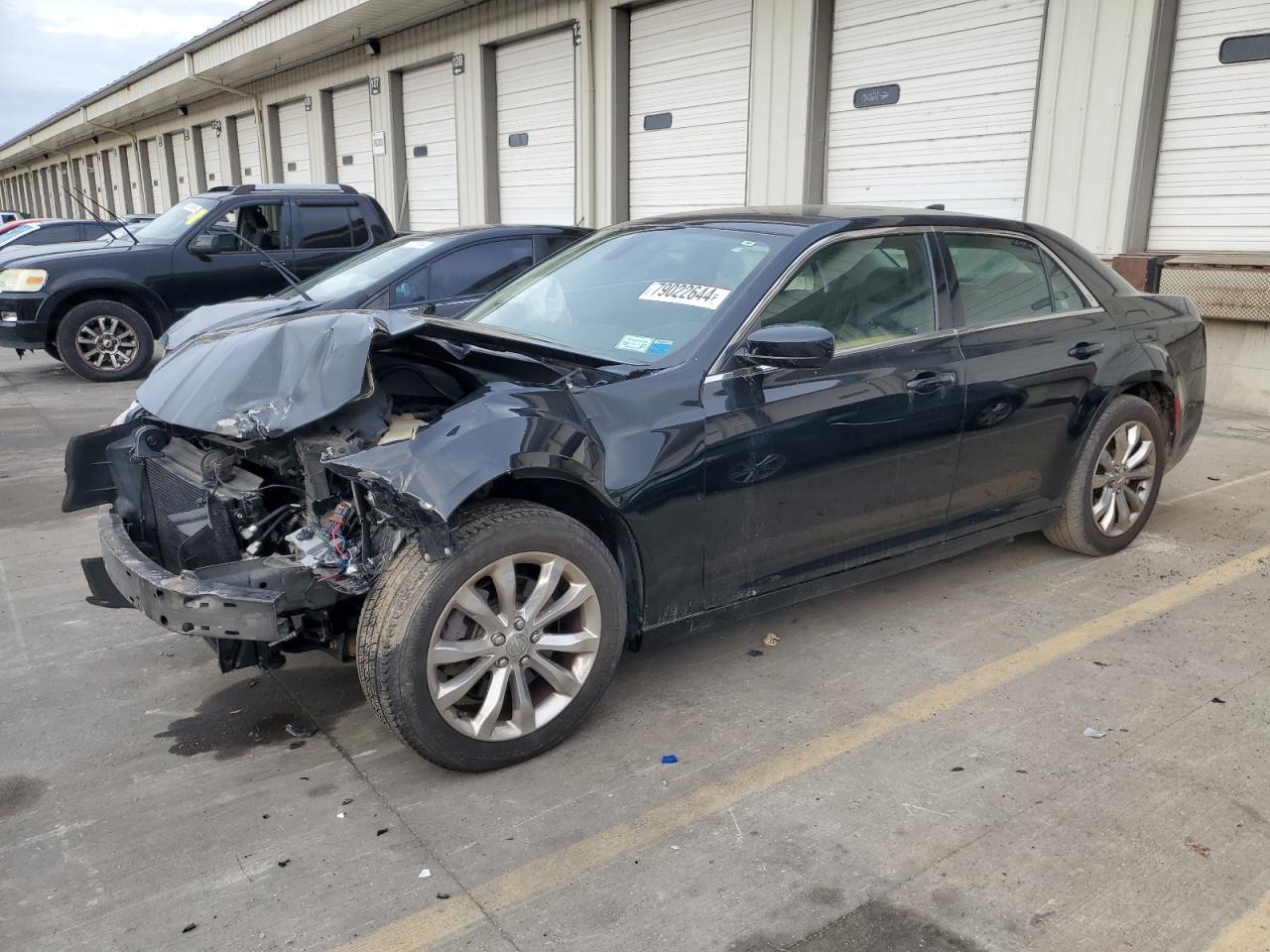 Louisville, KY에서 판매 중인 2018 Chrysler 300 Touring - Front End