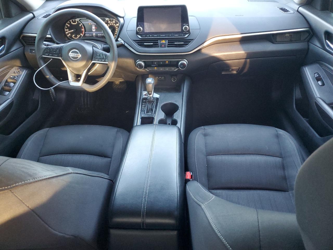 2019 Nissan Altima - Image 8