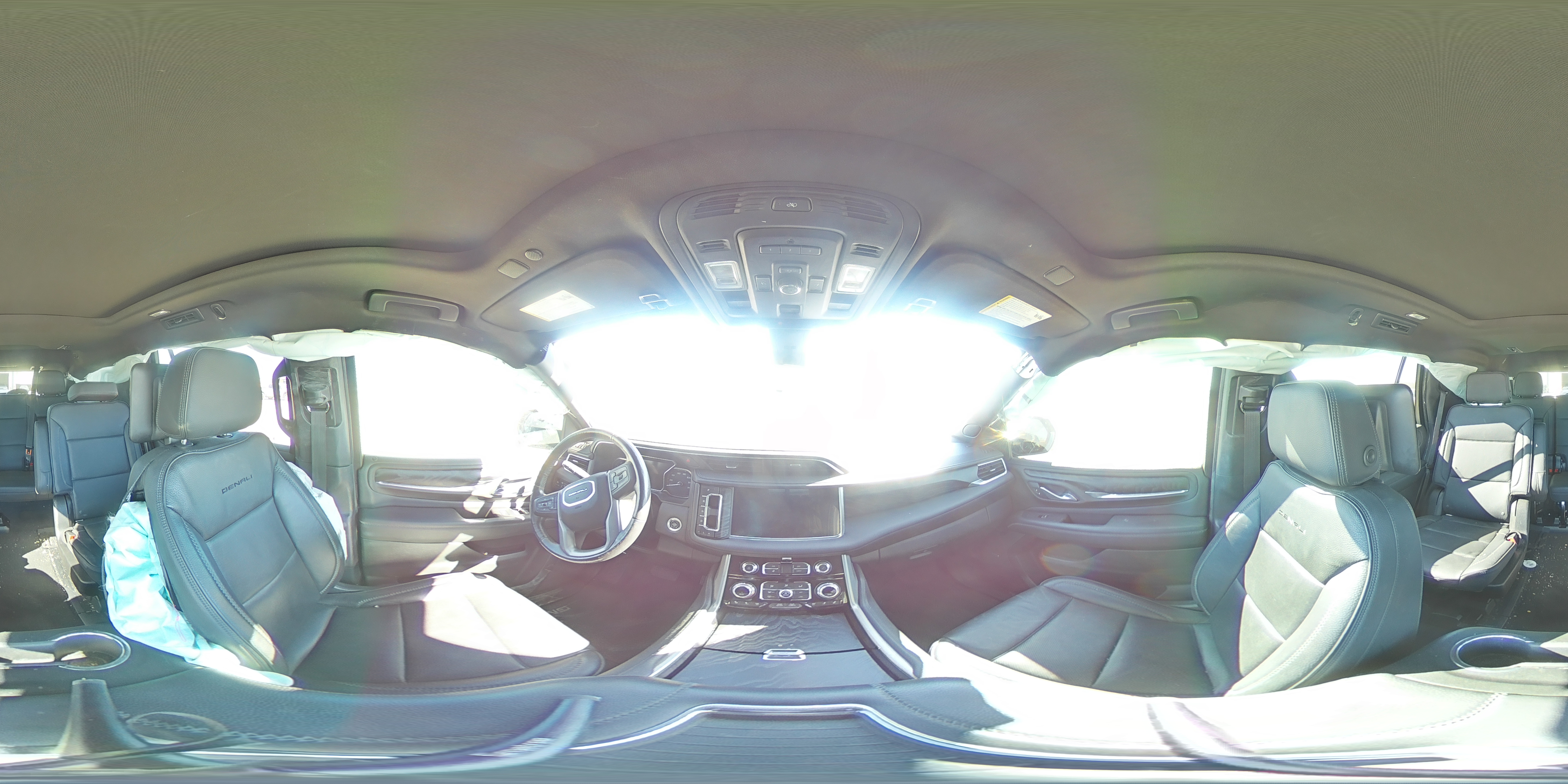 2021 GMC Yukon - Image 13